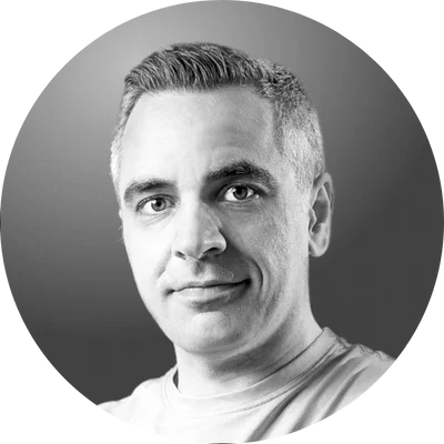 A black & white profile headshot of SEO Expert Steve Toth